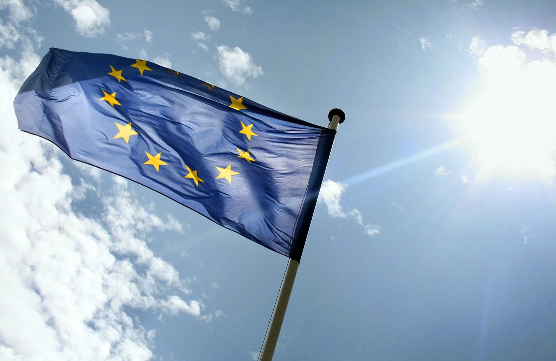 EU-Klimaziele lassen sich mit mehr Erneuerbaren Energien günstiger erreichen EU-Klimaziele lassen sich mit mehr Erneuerbaren Energien günstiger erreichen